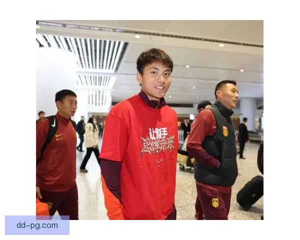 中国男足顽强战平日本 展现拼搏精神迎接未来挑战