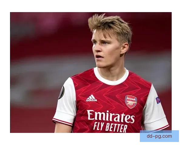 厄德高因脚踝伤病长期缺阵球队战术调整面临考验