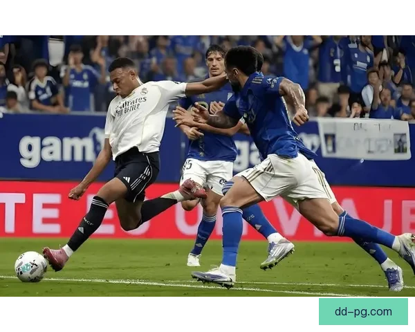 西甲赛场焦点对决全景解析本轮强强碰撞看点汇总战术球星走势悬念