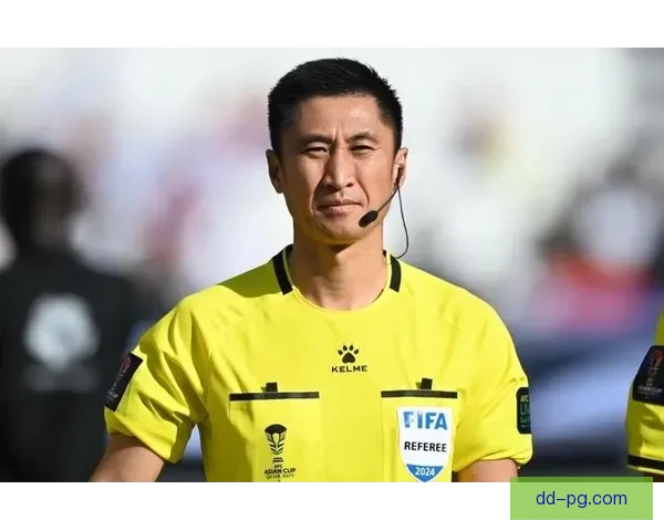 马宁主裁亚洲杯决赛背后中国裁判走向世界舞台的重要时刻与历史性突破 马宁主裁亚洲杯决赛背后中国裁判走向世界舞台的重要时刻与历史性突破